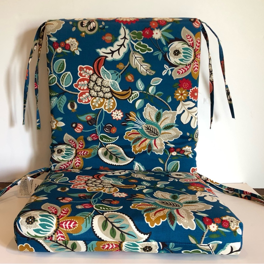 Pillow Perfect Indoor/Outdoor 1 pc cushion, 36.5 x 18”, Blue/Tan Telfair Peacock